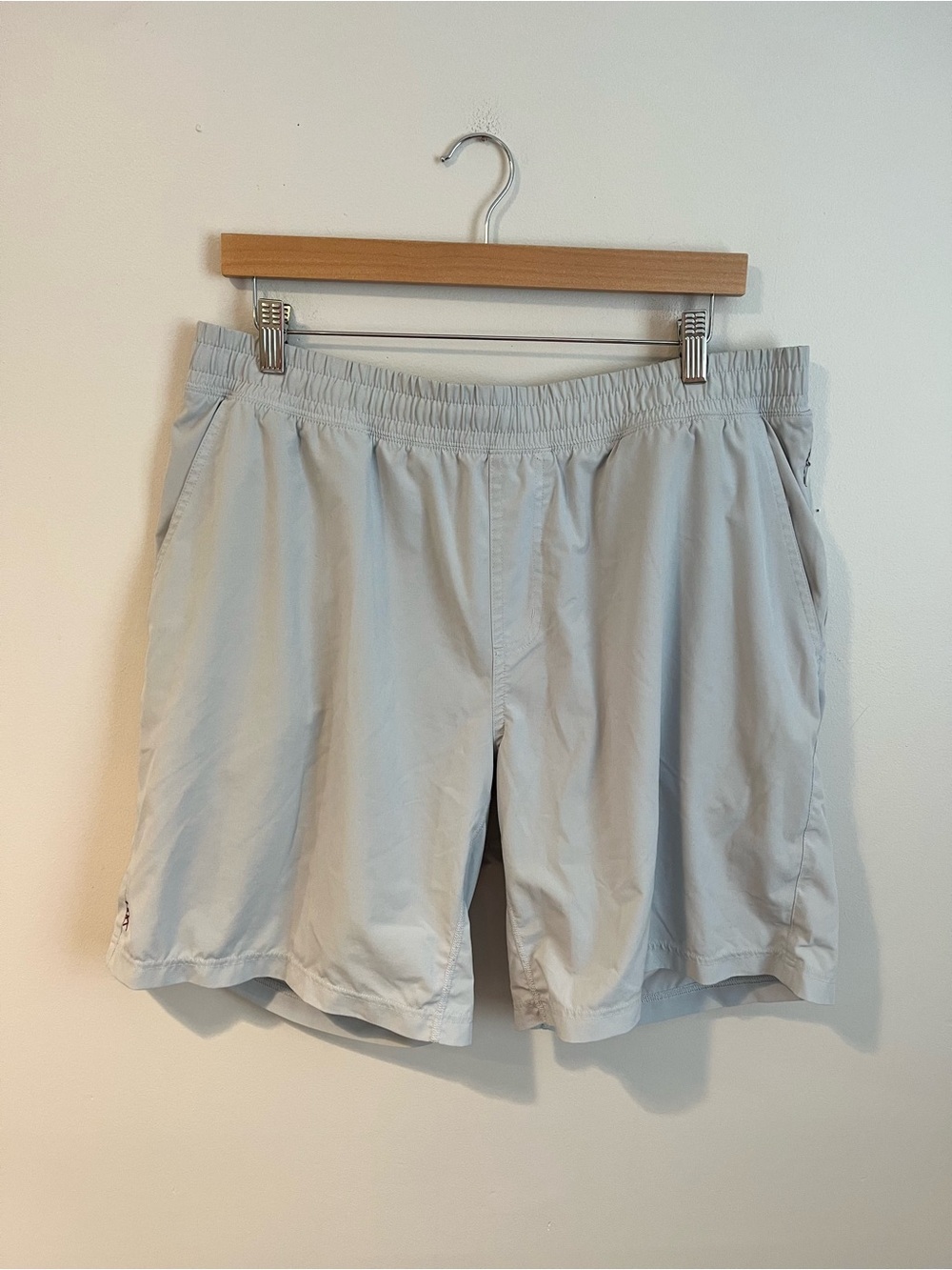 Rhone Light Gray Men's Lined Athletic Shorts XL